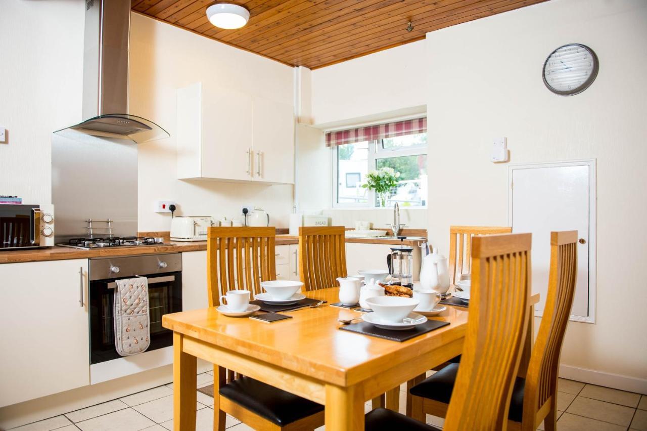 Awel Taf- Central Cottage Ideal For Families, With Parking St Clears Bagian luar foto