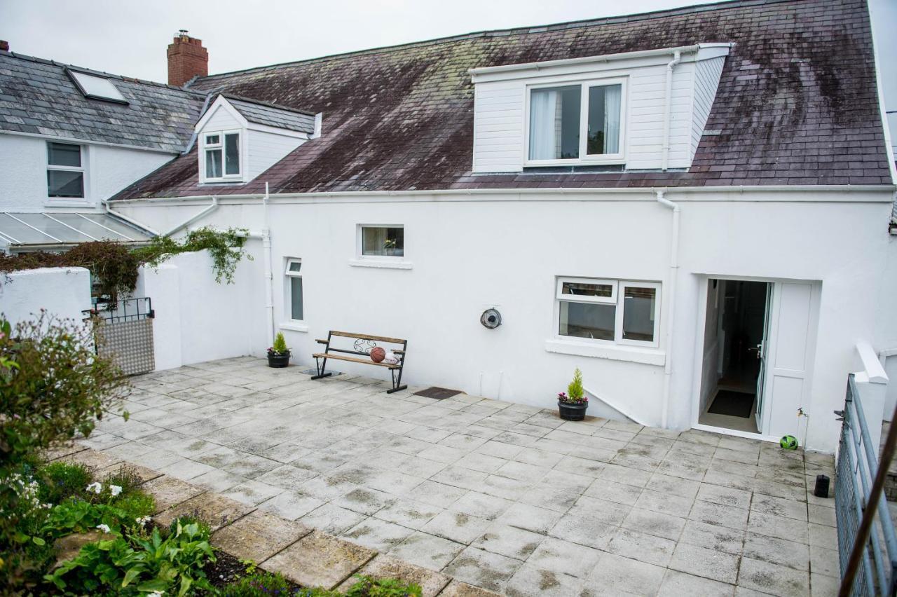 Awel Taf- Central Cottage Ideal For Families, With Parking St Clears Bagian luar foto